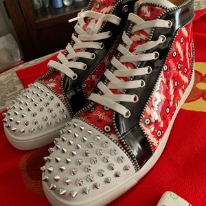 Brand new comes with original paperwork,box,and bag